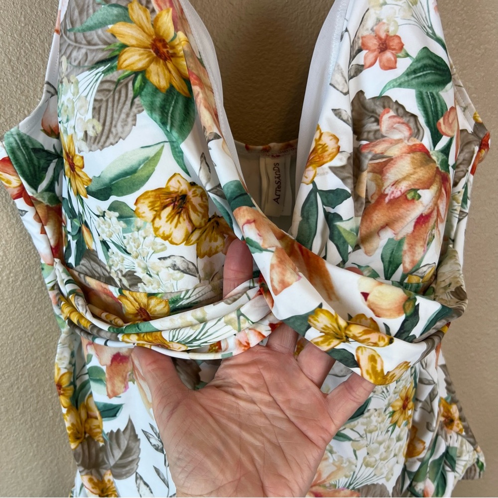 Artesands La Dolce Vita Delacroix Cross Front D-G Cup One Piece Swimsuit - Picture 7 of 12